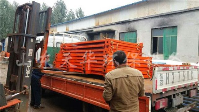 點擊查看詳細信息<br>標題：發(fā)貨現(xiàn)場 閱讀次數(shù)：1782