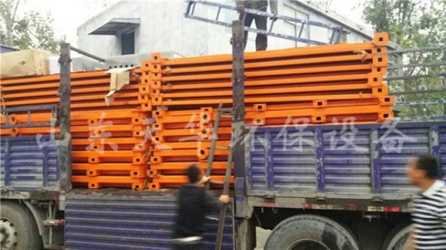 點擊查看詳細信息<br>標題：發(fā)貨現(xiàn)場 閱讀次數(shù)：1666